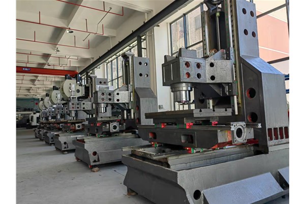 立式加工中(zhōng)心與卧式加(jiā)工中心有什(shi)麽區别？