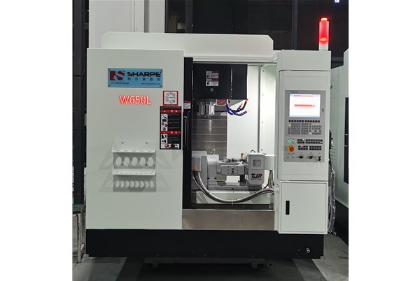 玻璃(li)模具加工需要(yào)什麽樣的加工(gōng)設備？